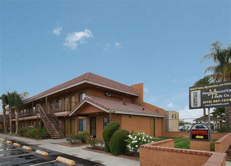 motels in santa clarita ca