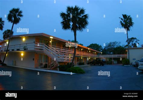 motels in sarasota florida