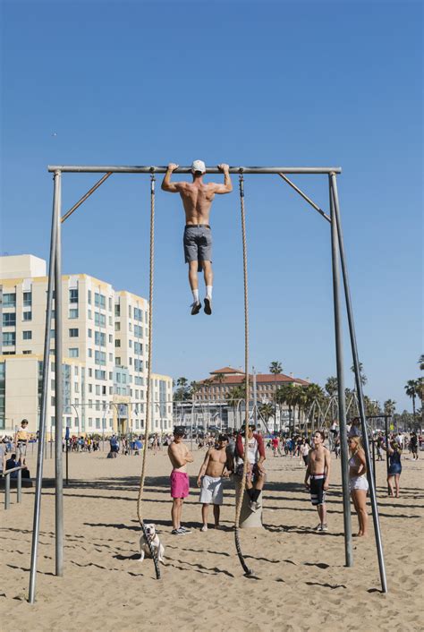 muscle beach santa monica ca