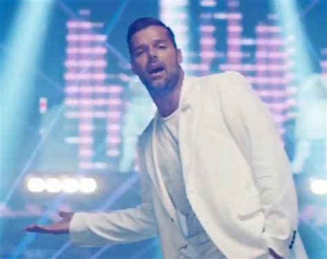 musica de ricky martin come with me en ingles descargas Reader