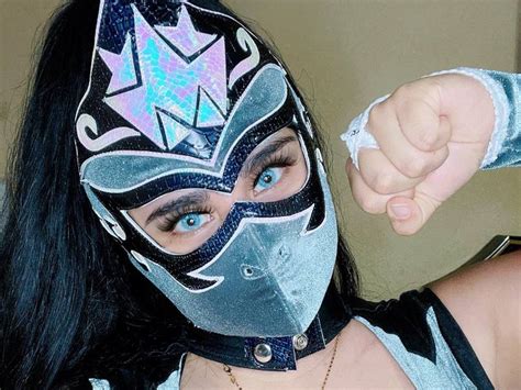 mystique luchadora