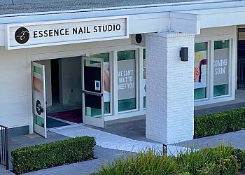 nail places in irvine