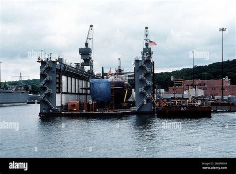 naval submarine base new london ct images of america Reader