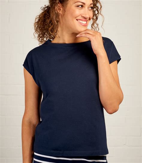 navy t shirt womens