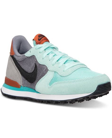 nike ladies casual shoes