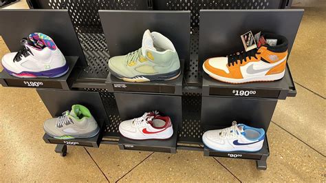 nike outlet aurora il