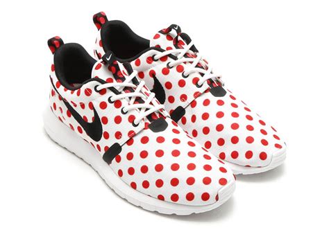 nike polka dot shoes