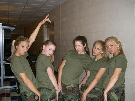 nude army chicks