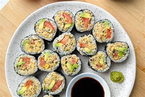 nutrition facts for spicy tuna roll