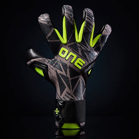 one goalkeeper gloves