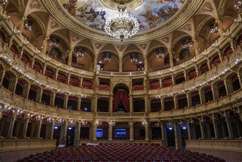 opera house level