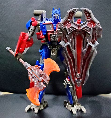 optimus prime axe