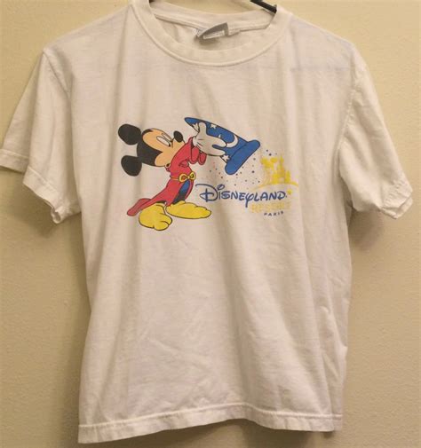 over 90% of visitors to Disneyland Paris purchase a t-shirt as a souvenir.