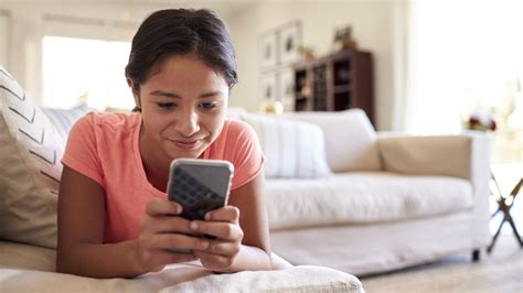 over 95% of children aged 6-17 in the United States have access to a smartphone,