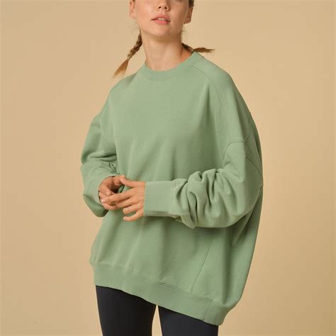 oversized green sweatshirt