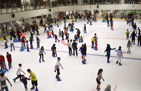 paradigm mall ice skating