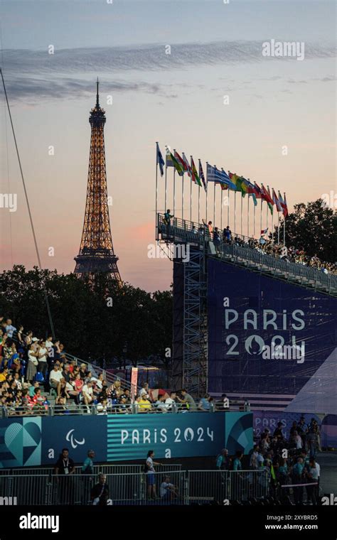 paris wednesday 3 august 1983 Reader