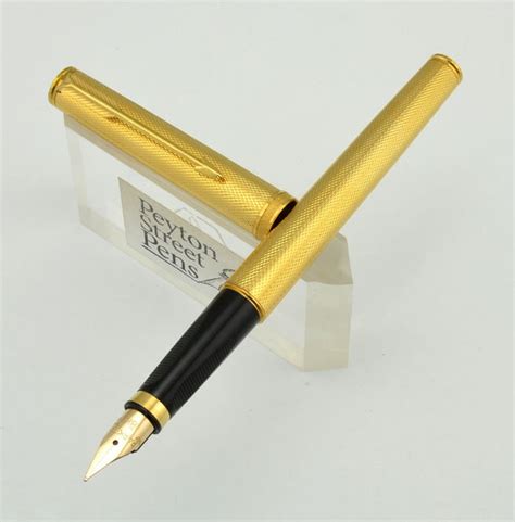 parker gold pen