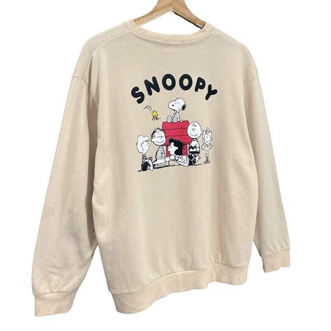 peanuts snoopy sweatshirt