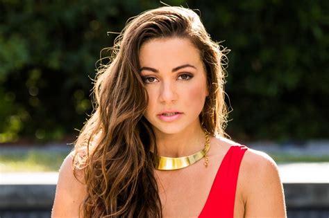 Abigail Mac