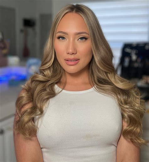 AJ Applegate #8