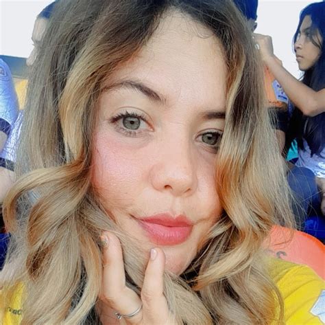 Alexa Florez #12