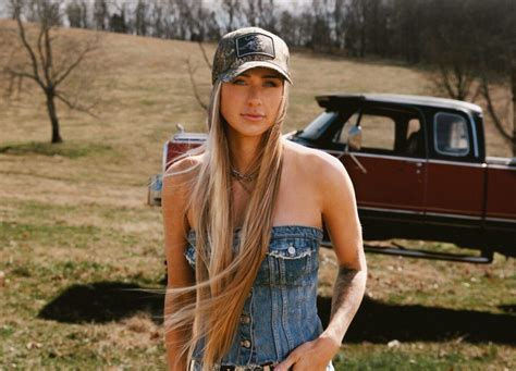 Alli Walker #7