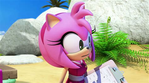 Alluring Amy