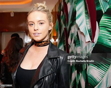 Ally Johnson (Model)