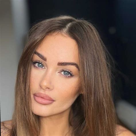 Amara Fox