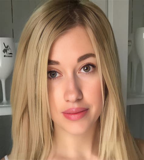 Ana Kassian #12