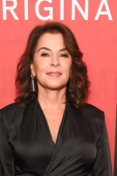 Annabella Sciorra #3