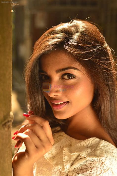 Ashna Zaveri