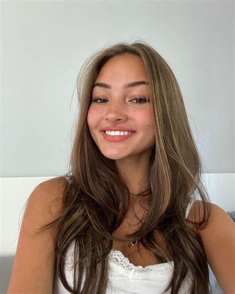 Ava Alfaro #12