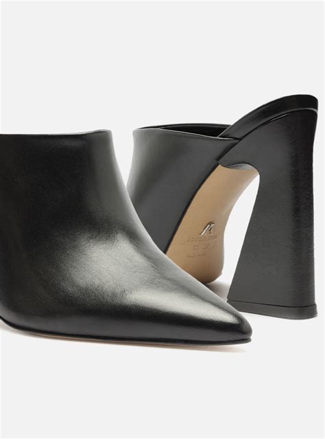 Avery Mule #6