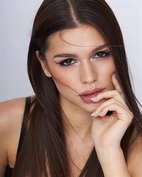 Bella Eftene #16
