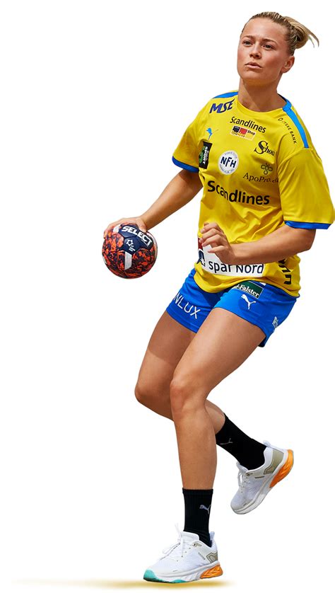 Caroline Aar #12