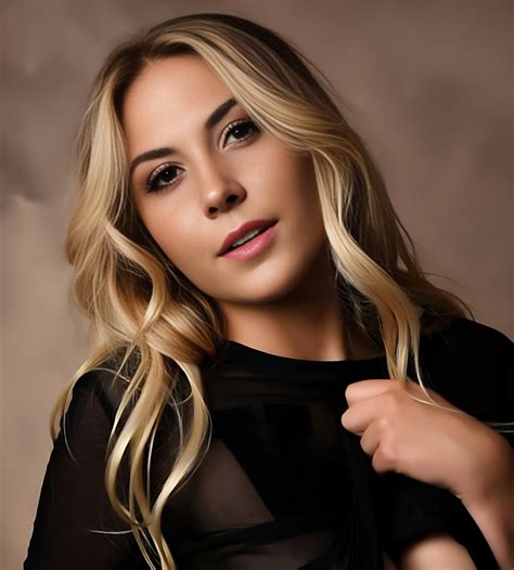 Dani Divilla #12
