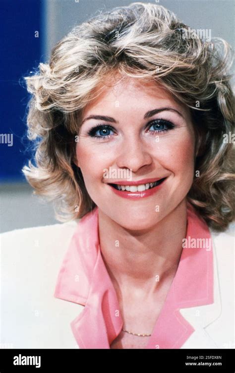 Dee Wallace #8