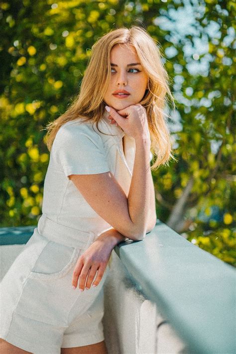 Effy Harvard #6