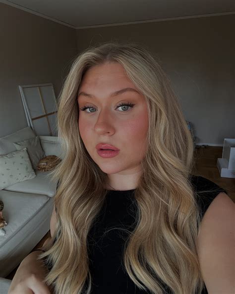 Elin Wilhelmsson #12