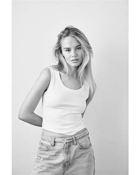 Elly Sharp #12