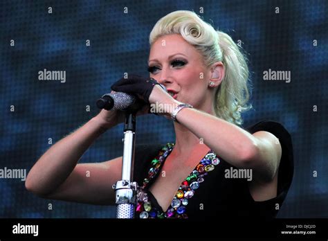 Faye Tozer #12