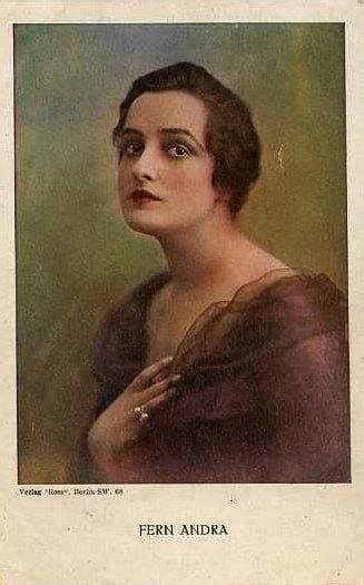 adriana lima bust size