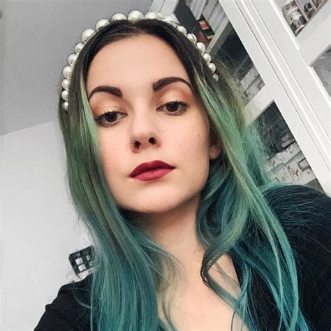 Fiona Bones #16