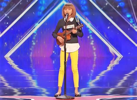 Grace VanderWaal #12