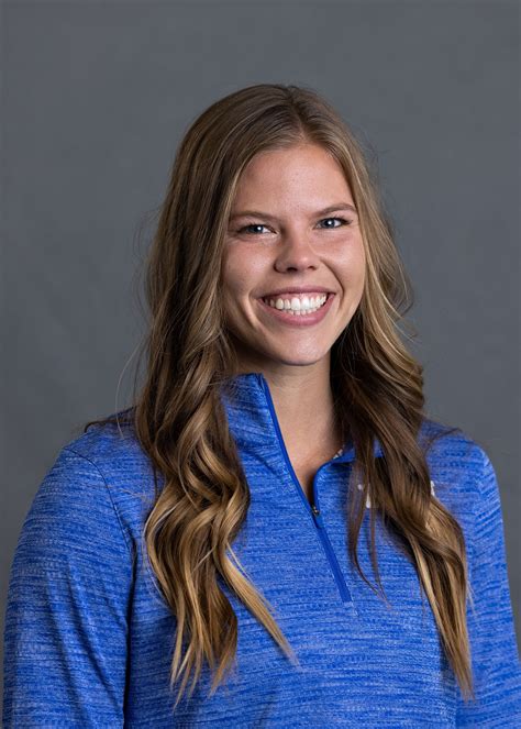 Halley Folsom #12