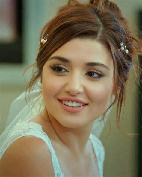 Hande Ercel #14