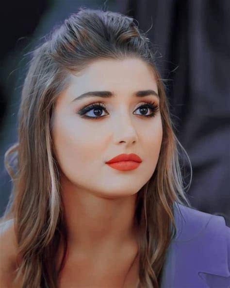 Hande Ercel #15