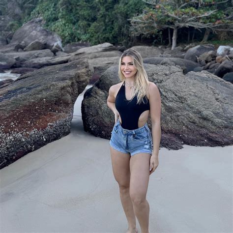 Hellen Zancheta #12